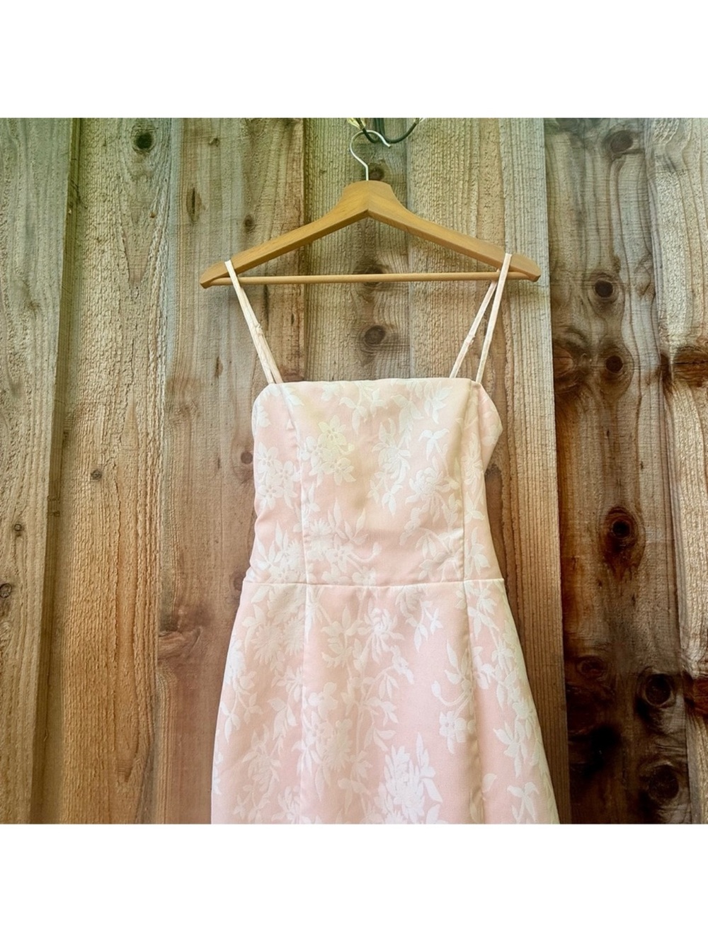 Blush Pink Floral Jacquard High-Low Mermaid Midi Dress 🌿 - Picture 5 of 11